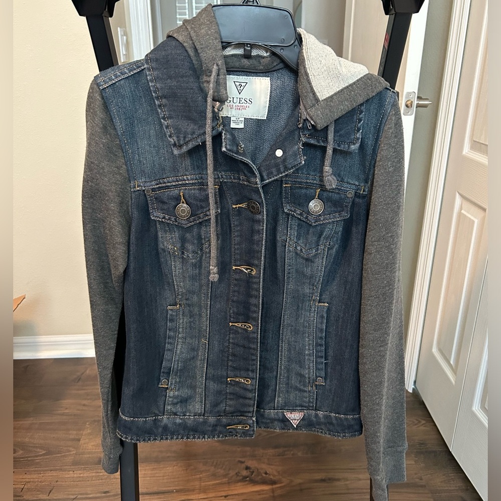 GUESS jacket with hoodie